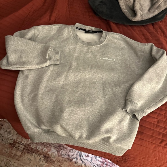 Alphalete crewneck - Picture 1 of 5